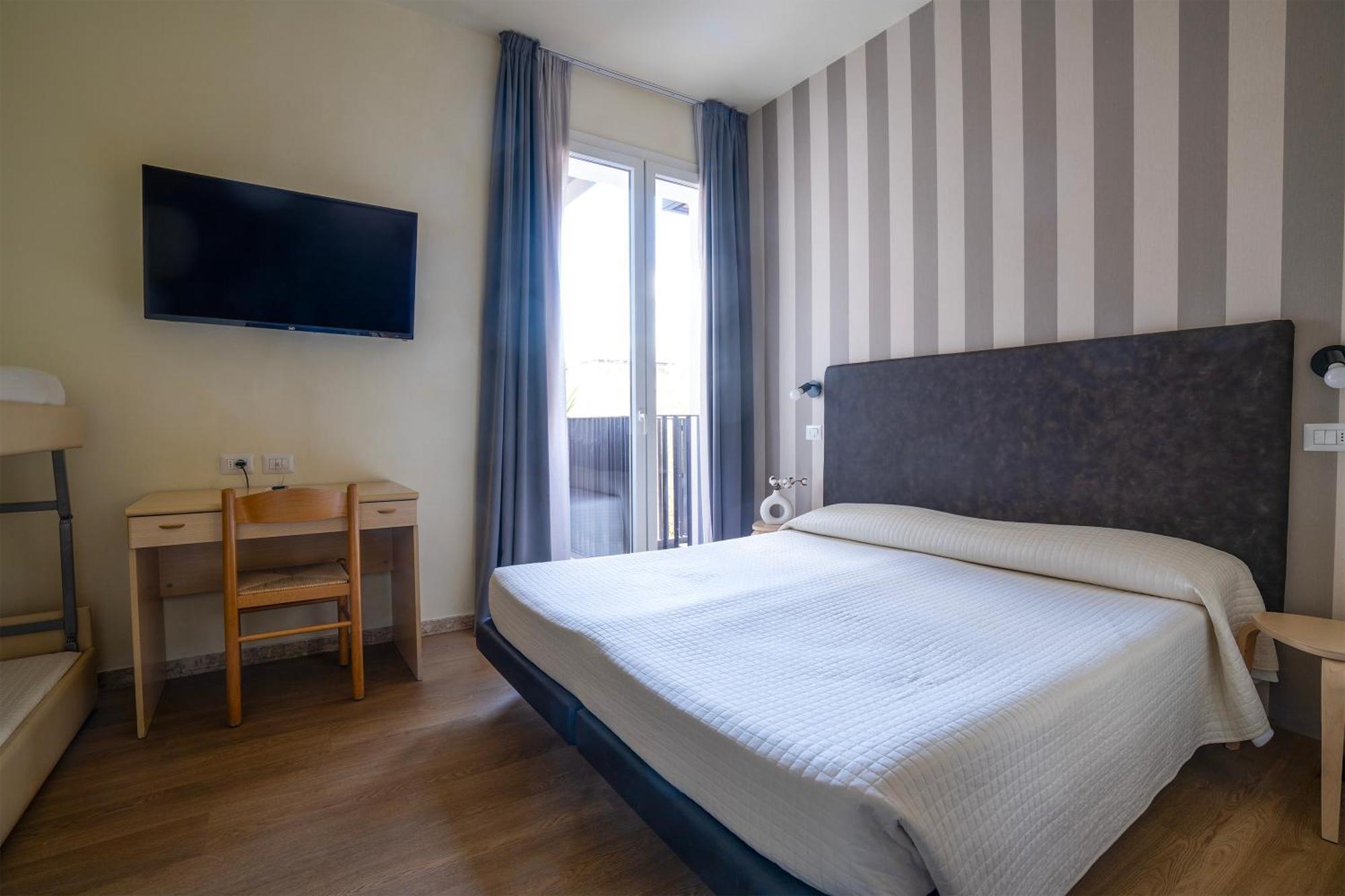 My Place Hotel Rimini Exterior photo